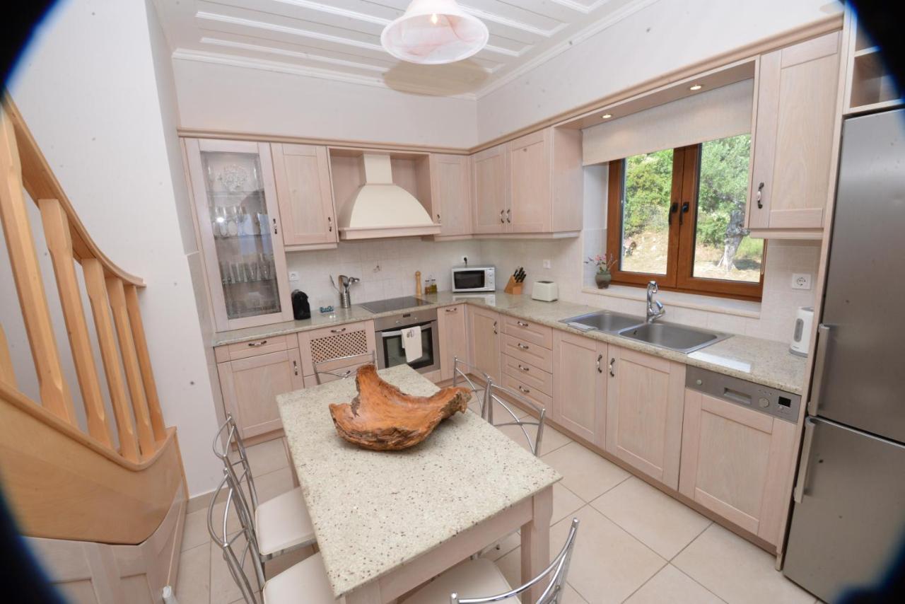 Villa Melanthi Kassiopi Corfu Zewnętrze zdjęcie